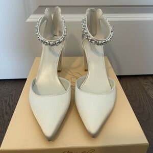 jewel badgley mischka wedding shoes